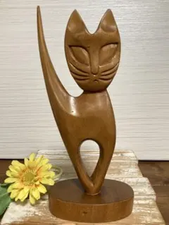 アンティーク 木彫り猫　ブルーアイ　50年代 骨董　木製 猫の置物　猫の彫刻 骨董 アンティーク 工芸品 民芸 民藝 ねこ 猫 置物 古布 古裂 木彫