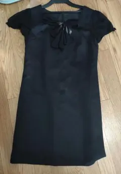 黒 ワンピース 冠婚葬祭