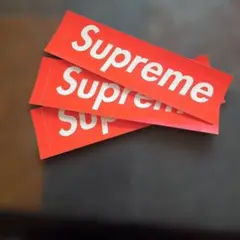 SUPREMEMステッカー