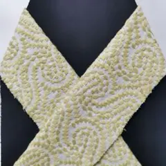 半襟 春色ペイズリー風 刺繍半襟 アール・ヌーヴォー 生成×ライム 半衿