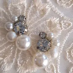 No.230　ハンドメイドピアス 　　　パール 　ビジューピアス