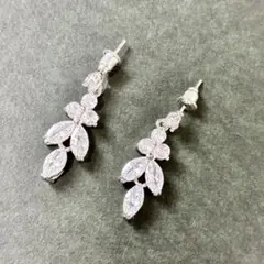 フラワーデザイン クリスタルピアス　結婚式　プレ花嫁　ウェディング　ブライダル