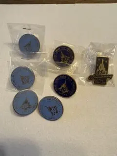 【未使用】ディズニーランド 10周年・11周年 ピンバッジセット。まとめ売り。