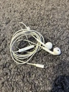 ホワイト 有線イヤホン 3.5mmジャック