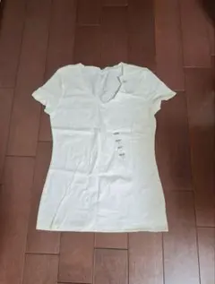 【GAP　白Tシャツ　XSサイズ】新品未使用　タグ付き　匿名配送