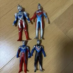 ウルトラマン フィギュア 4体セット　おまけつき