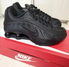 【新品未使用/定価2.1万】NIKE SHOX R4 黒 ブラック 24cmのサムネイル