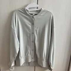 UNIQLOライトグレー ボタン付きカーディガン M