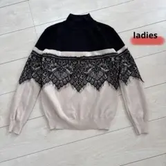 レース装飾タートルネックニット