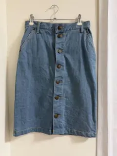 美品　MILKFED. デニムスカート　ひざ丈のサムネイル