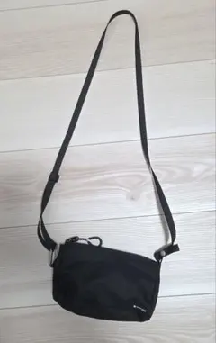 snow peak サコッシュ 黒 ショルダーバッグのサムネイル