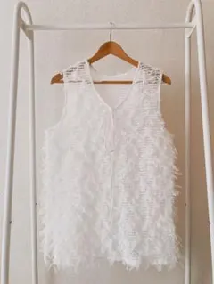 ホワイト フリンジ ノースリーブ ベスト