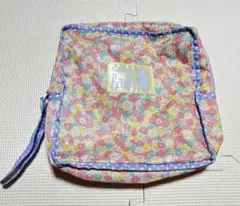 フェフェ　花柄おむつポーチ　たまひよ