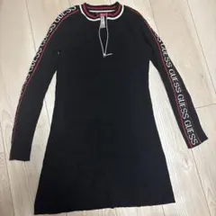 GUESS 長袖リブ編みワンピース 黒