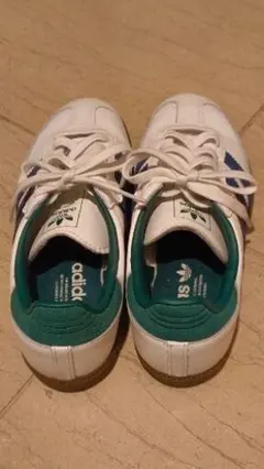 アディダス　サンバ