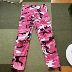 ピンク カモフラージュ柄 カーゴパンツ