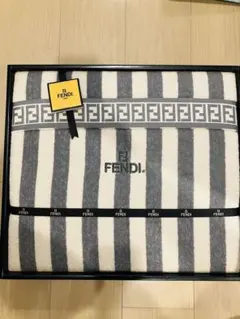 FENDI 大判 タオルケット 140x200cm FENDI タオルケット 【公式通販】