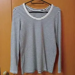 白紺ボーダー柄長袖カットソー　S