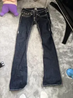 true religion joey super t フレアデニム io着用 - メルカリ