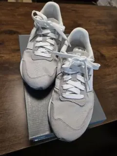New Balance スニーカー グレー/ホワイトMS237HG