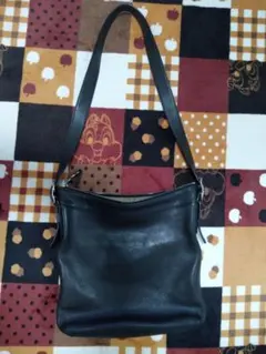 COACH ブラック レザー ショルダーバッグ 黒　used
