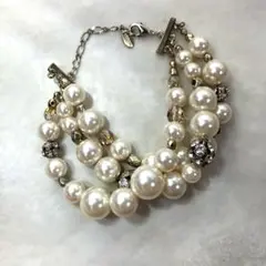 JUSGLITTY 3連パール ブレスレット 結婚式 ドレス 新品 未使用 美品のサムネイル