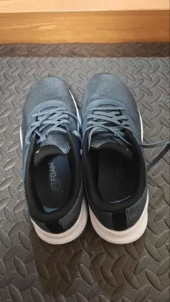 PUMA スニーカー SOFTFOAM ネイビー