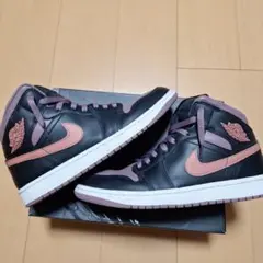 ナイキエアジョーダン1　ミッド　SE