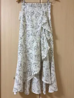 dazzlin 花柄ロングフレアスカート ホワイトのサムネイル