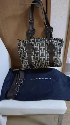   トミーヒルフィガー　ミニボストン　ショルダーバック 2025年最新】tommy hilfiger ミニボストンバッグの人気アイテム - メルカリ