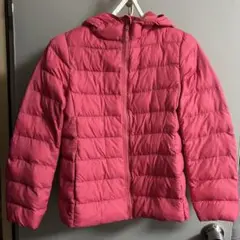 ユニクロ ライトウォームパデットパーカ 150cm レッド　ダウンコート