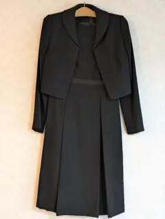 礼服　YUKIKOHANAIブラックジャケット付きワンピース