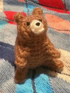 くまの編みぐるみ