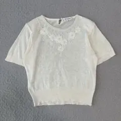 値下げ中　半袖ニット 刺繍ニット アイボリー 花刺繍 きれいめ 春　サマーニット