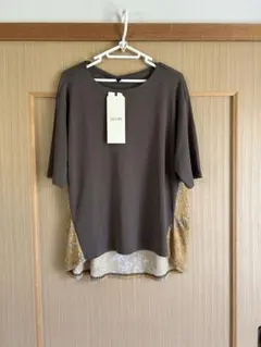 新品タグ付 花柄切替デザイン 半袖Tシャツ Mサイズのサムネイル