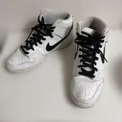 Nike ホワイト ブラック ハイカットスニーカー