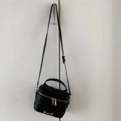 ブラック キルティング ショルダーバッグ