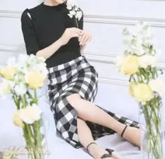 ミシェルマカロン　スリットニットワンピース　ブラック　黒　ギンガムチェック　白