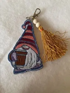 刺繍ノームチャーム タッセル付き