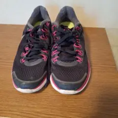 Nike LunarGlide 4 ブラック/ピンク スニーカー