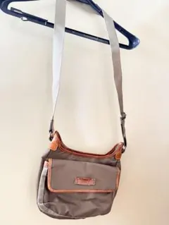 SAZABY サザビー カーキブラウン ナイロン 斜めがけショルダーバッグ
