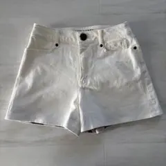 BLUE LABEL CRESTBRIDGE ショートパンツ 白のサムネイル
