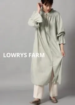 LOWRYS FARM ローリーズファーム　ネックシャーリングワンピース