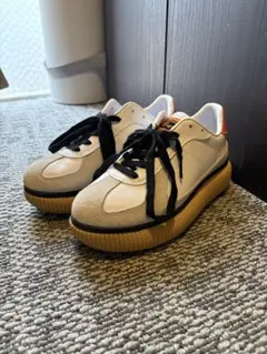 オニツカタイガー スニーカー