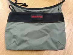 ブリーフィング ライト サコッシュ BRA241L13　セージグリーン