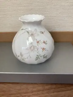 値下げ！ウェッジウッド メトラ 花瓶 フラワーベース 383b01605f360dbbdb6deae86f1152