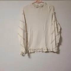 ドラッグストアーズ　フリルカットソー