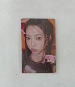 LE SSERAFIM ルセラフィム DIFFERENT　コラボ盤　ウンチェ①