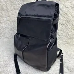 美品 イザック ナイロンレザー フラップバックパック 黒
