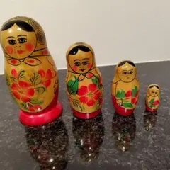 1960s ヴィンテージ 旧ソ連 マトリョーシカ型 小物入れ 苺柄 木製 手描き 1960s ヴィンテージ 旧ソ連 マトリョーシカ型 小物入れ 苺柄 木製